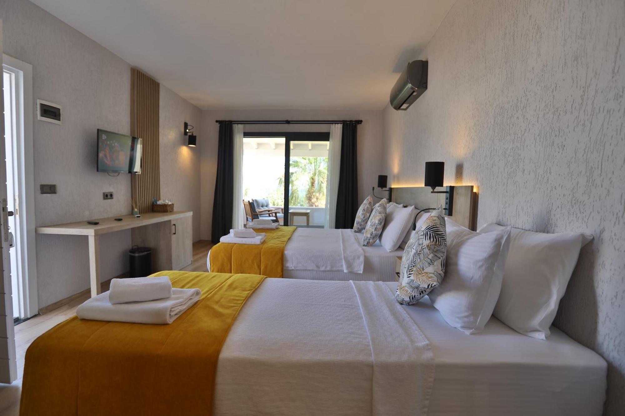 Ali'S Hotel Beach Bodrum Екстериор снимка